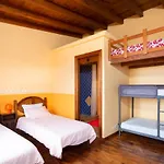 La Casa De Aya *